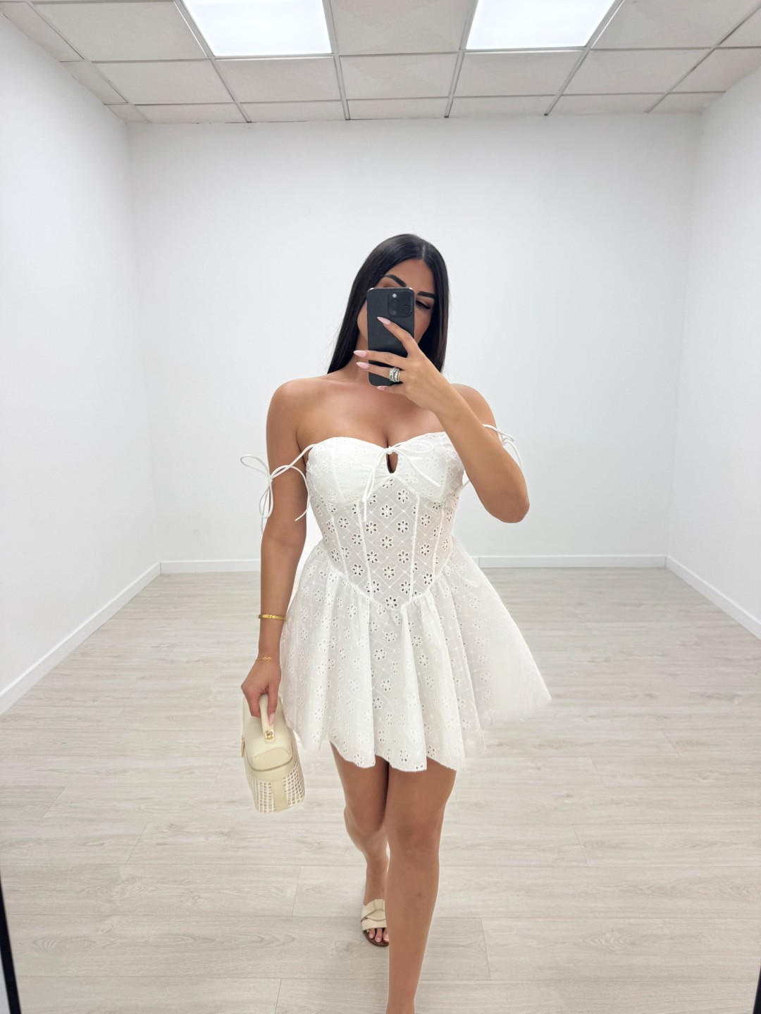VESTIDO BORDADO COQUET