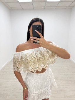 TOP BARDOT BORDADO - BLANCO Y BEIGE