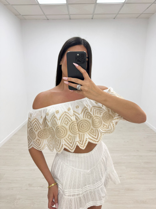 TOP BARDOT BORDADO - BLANCO Y BEIGE