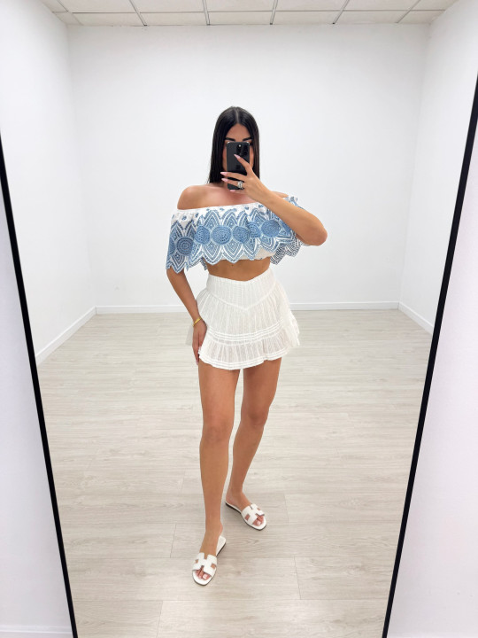 TOP BARDOT BORDADO - CELESTE