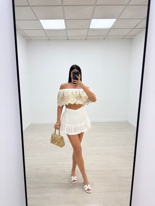 FALDA MINI BORDADA BLANCA