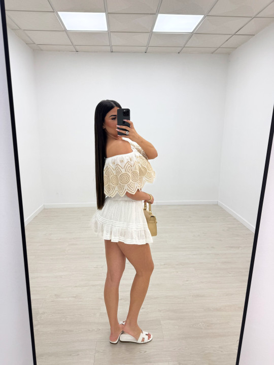 FALDA MINI BORDADA BLANCA