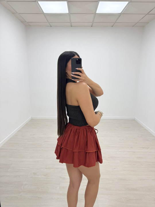 FALDA MINI VOLANTE (CON SHORT) - CALDERA