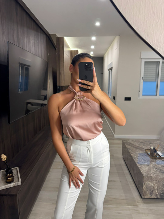 TOP SATINADO DETALLE - ROSA