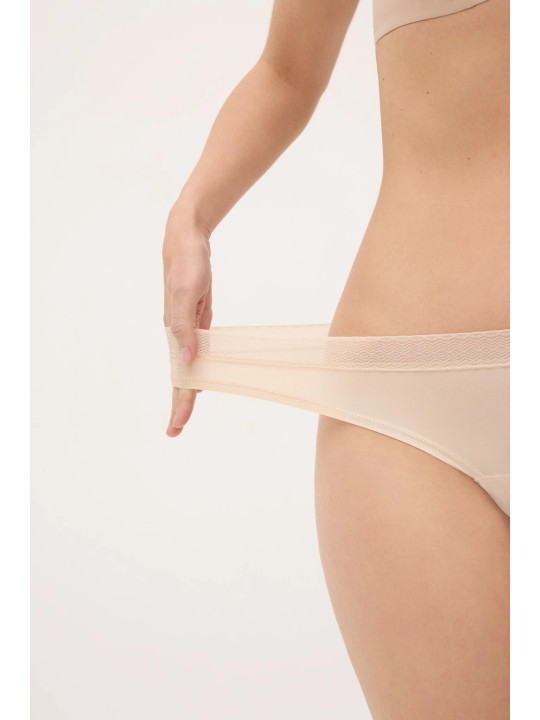TANGA ADAPT CON ACABADOS INVISIBLES - NUDE