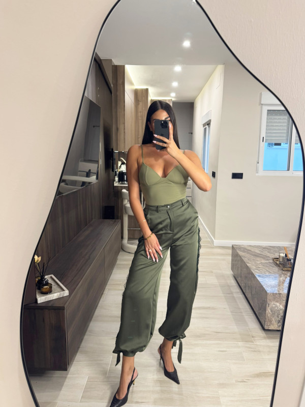PANTALÓN SATINADO LAZADA - VERDE