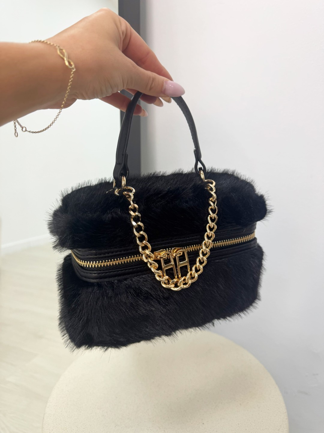 BOLSO VANITY PELO - NEGRO