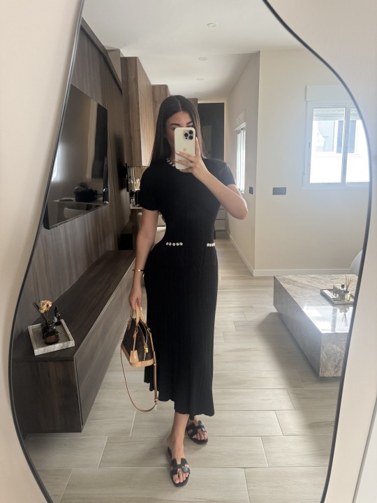 VESTIDO SANDRO PUNTO PERLAS - NEGRO