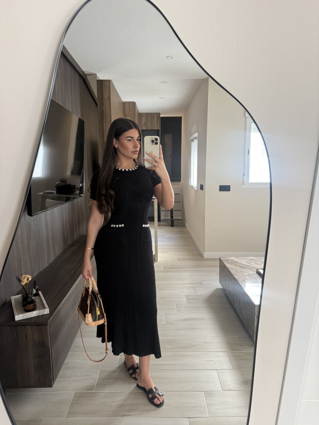 VESTIDO SANDRO PUNTO PERLAS - NEGRO