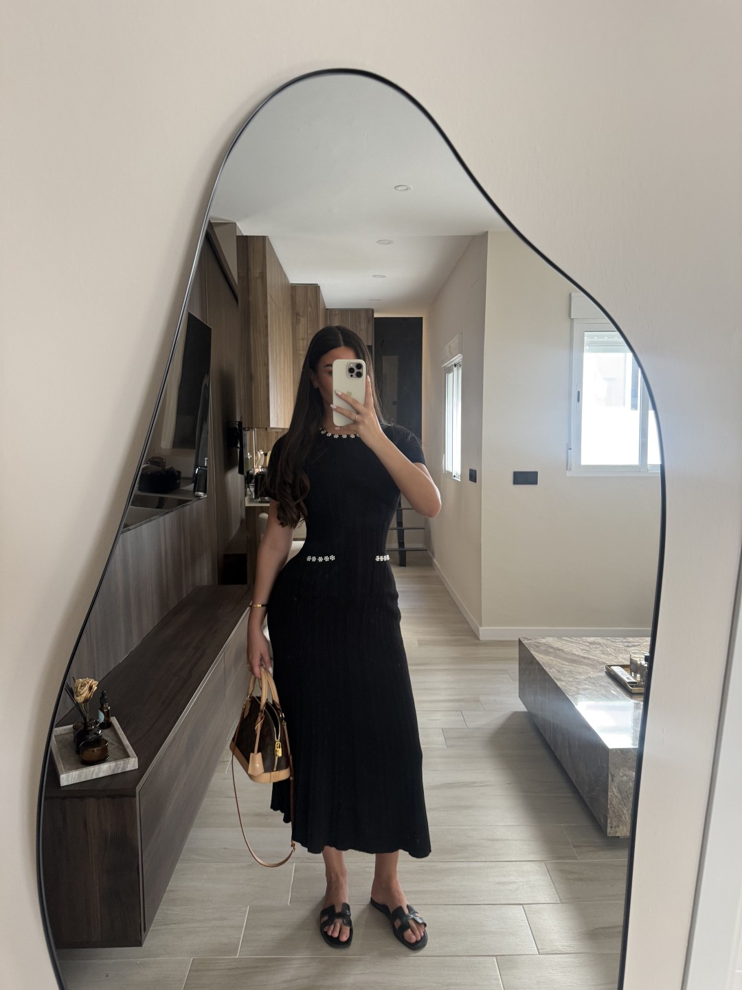 VESTIDO SANDRO PUNTO PERLAS - NEGRO