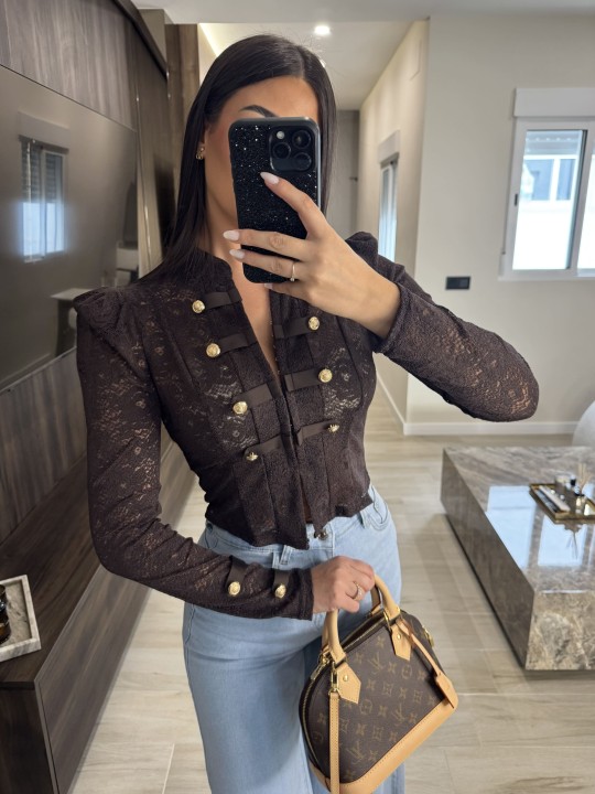 TOP MARIELA EXCLUSIVO - MARRÓN
