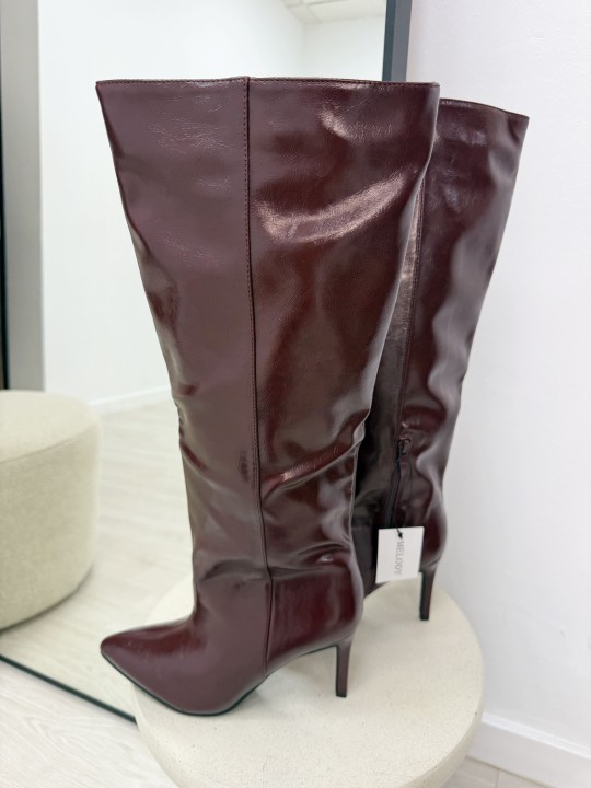 BOTA TACÓN CHAROL - BURDEOS