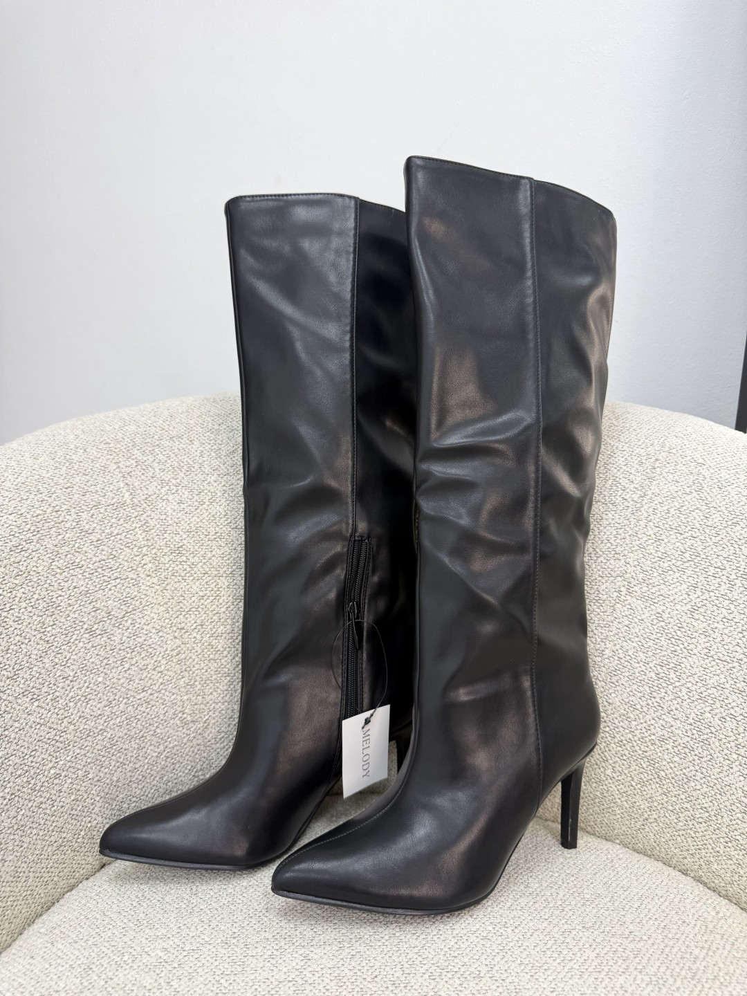 BOTA TACÓN PIEL - NEGRO