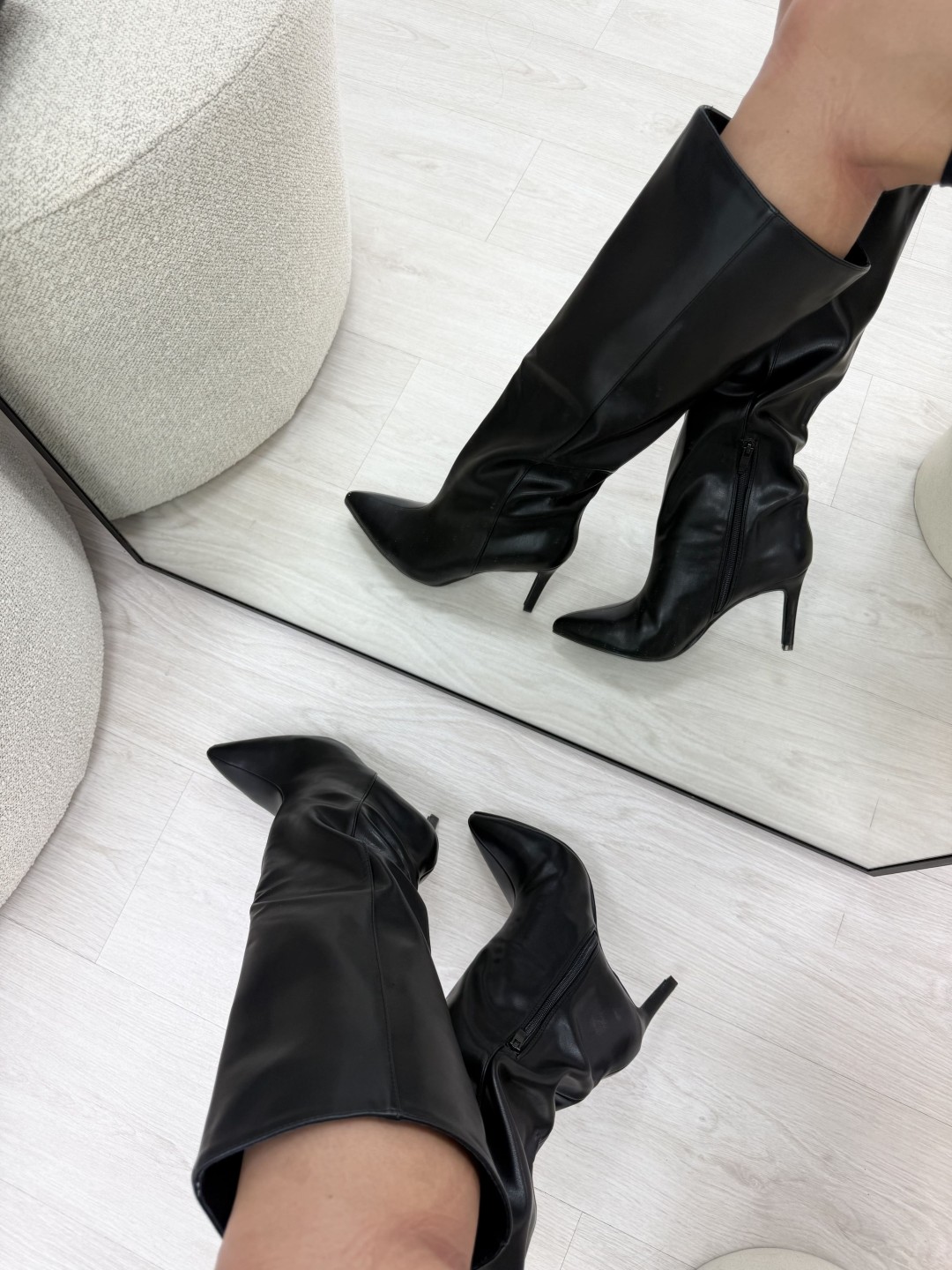BOTA TACÓN PIEL - NEGRO