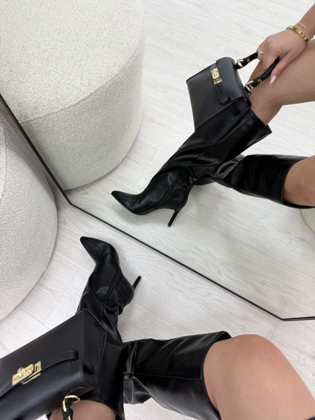 BOTA TACÓN PIEL - NEGRO