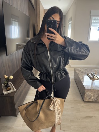 CHAQUETA POLIPIEL - NEGRA