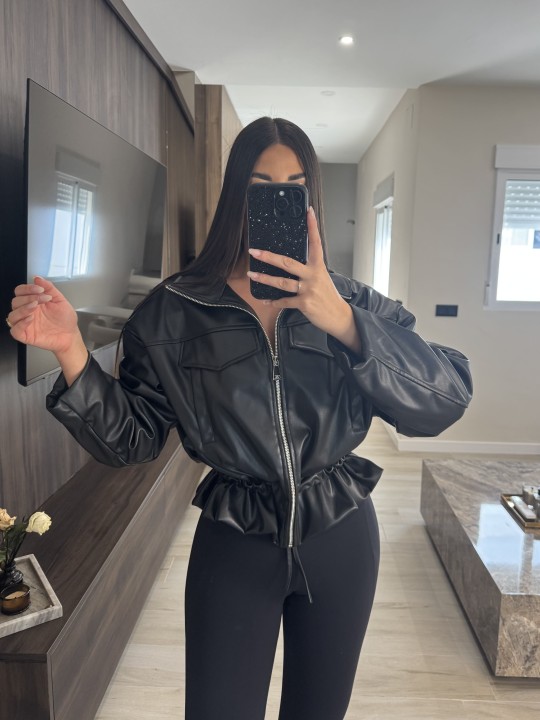 CHAQUETA POLIPIEL - NEGRA