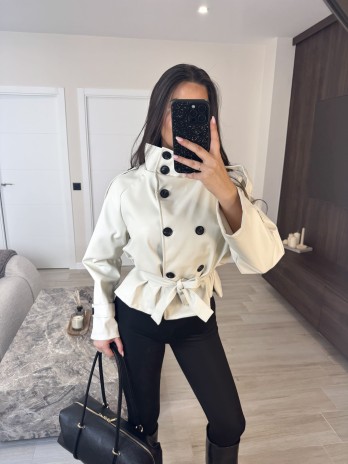 GABARDINA CROP POLIPIEL - CREMA