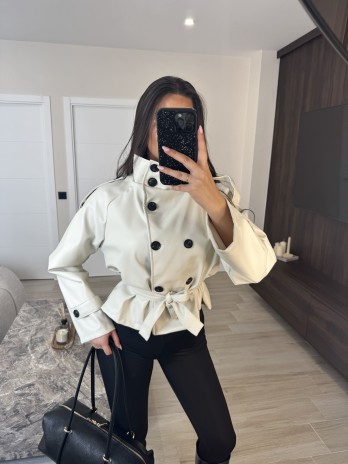 GABARDINA CROP POLIPIEL - CREMA