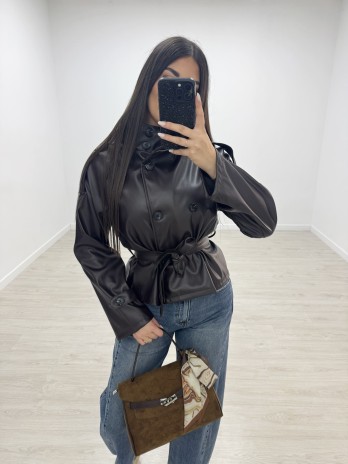 GABARDINA CROP POLIPIEL - MARRÓN