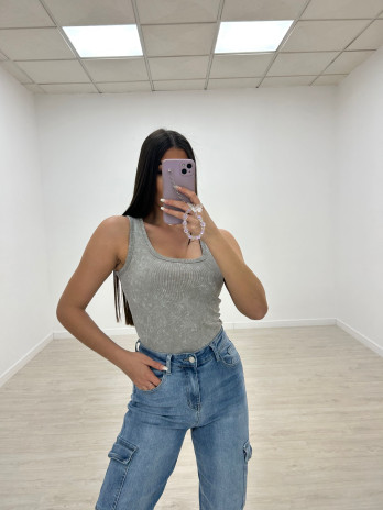 TOP CANALÉ LAVADO GRIS